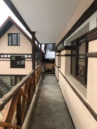 Гостевой дом Guest House Arkan Яремче Трехместный номер Делюкс-4